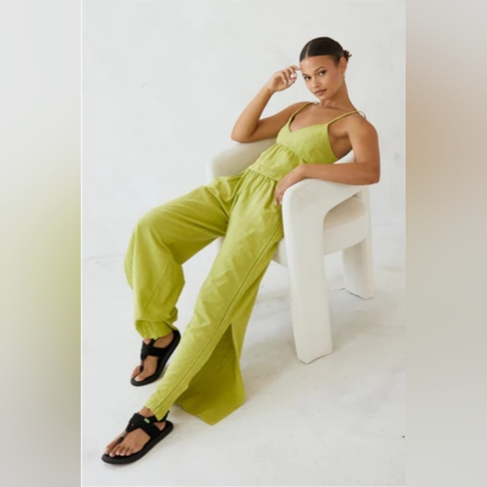 Blanco By Nature Aria Split Side Pant Pistachio Size Large - Picture 2 of 6